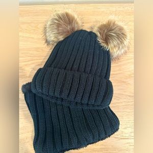 Kids Pom Pom Winter beanie hat and scarf set in black 🖤
